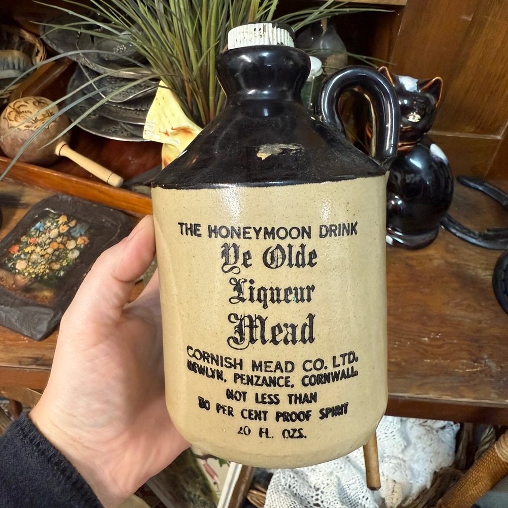 Vintage Ye Olde Liqueur Mead Jug